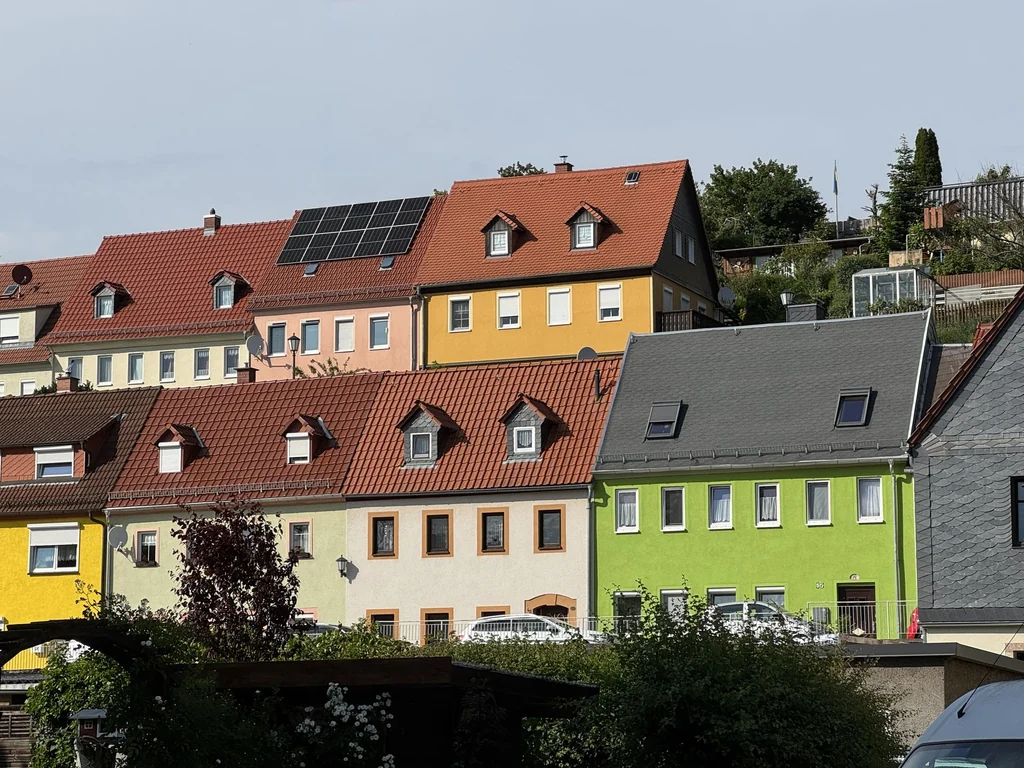 Bezugsfreies Reihenmittelhaus mit Kamin in idyllischer Lage