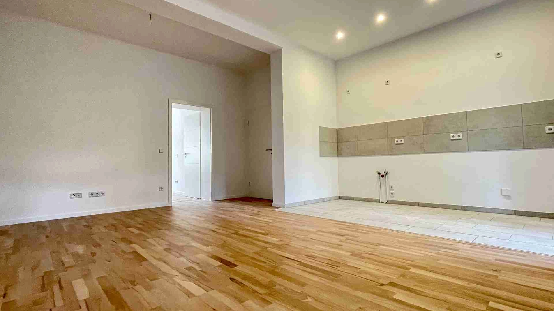 Helle 2,5‑Zimmer-Wohnung mit XXL-Balkon in Schlosschemnitz, frisch saniert