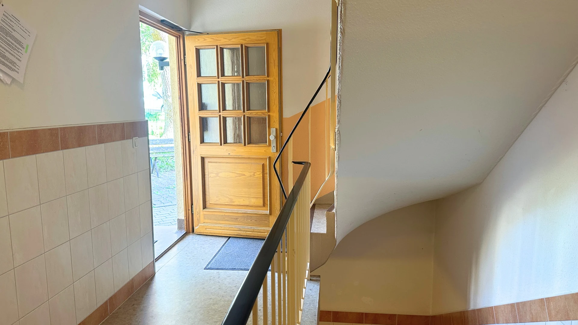 Attraktive Kapitalanlage mit ca. 8,23% IST-Rendite – 2-Zimmer-Dachgeschosswohnung in Oelsnitz
