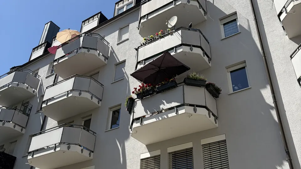 6,95 % Rendite sichern: Gepflegte 2-Zimmer-Wohnung mit Balkon & Tiefgarage