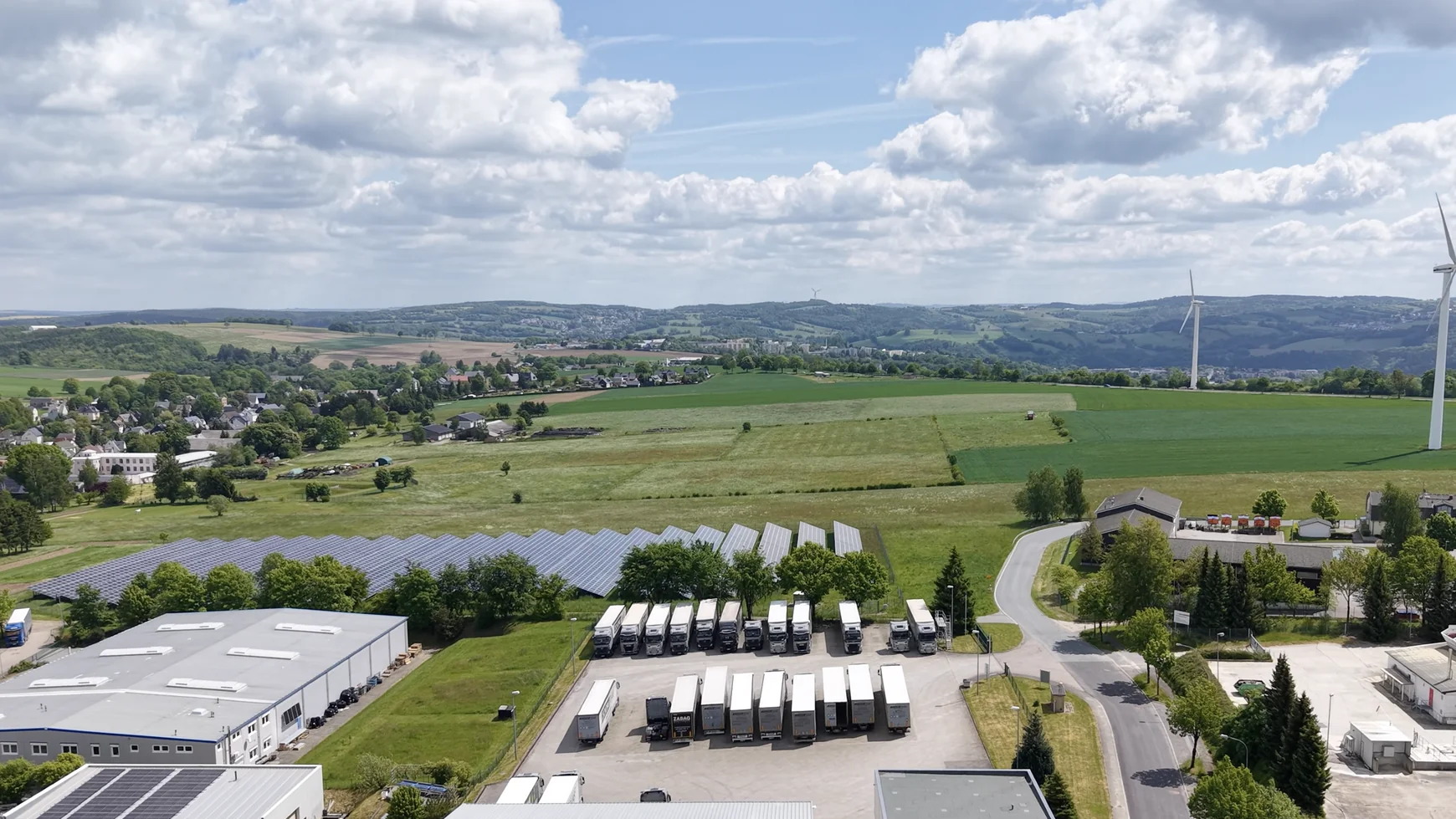 Raum für Visionen: Gewerbeobjekt mit Weitblick im Erzgebirge