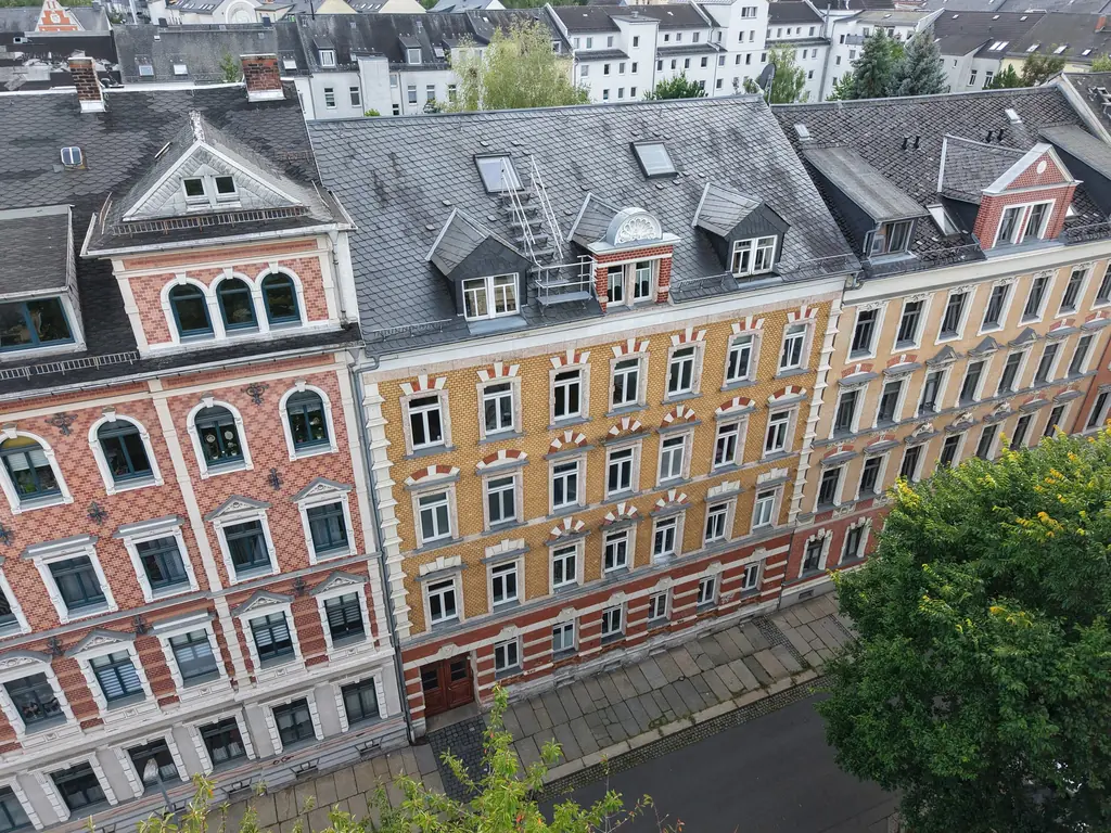 Zwei bezugsfreie Eigentumswohnungen im denkmalgeschützten Altbau – ideal zur Eigennutzung oder Kapitalanlage