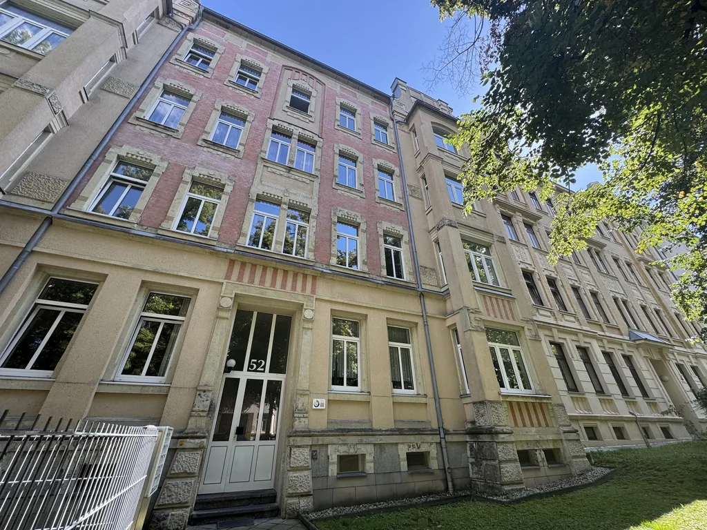 Ideal für Familien - Moderne 4-Zimmer-Dachgeschosswohnung mit Balkon