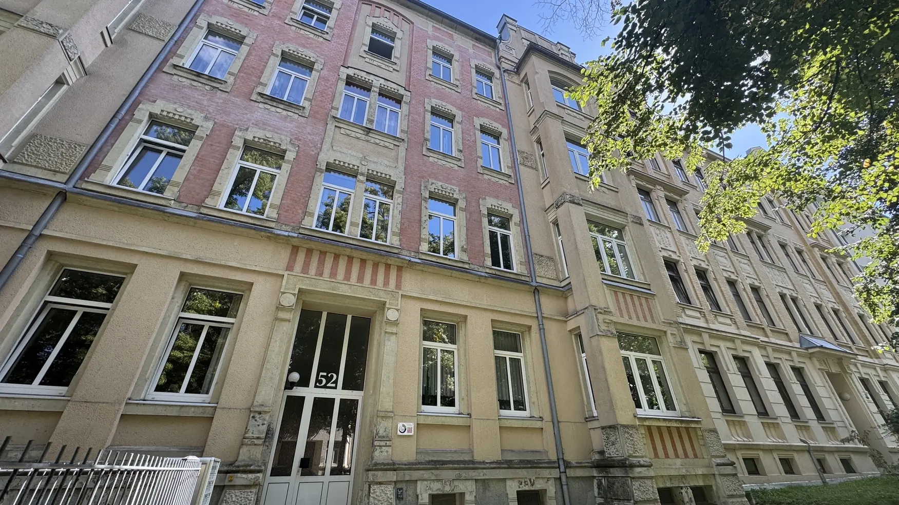 Ideal für Familien - Moderne 4-Zimmer-Dachgeschosswohnung mit Balkon