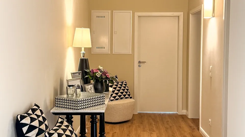 Einzigartige 3,5-Raum-Wohnung mit Dachterrasse, Charme und Stil