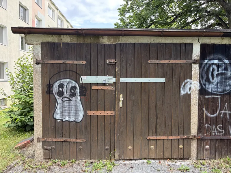 Leerstehende Garage in ruhiger Lage in Chemnitz-Bernsdorf