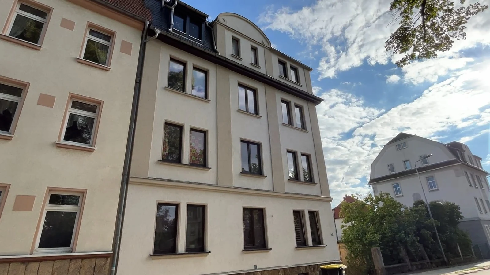 Gepflegte 2-Zimmer-Wohnung mit Einbauküche in Hohenstein-Ernstthal