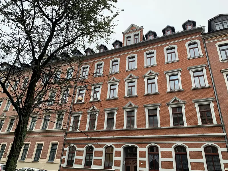 2-Zimmer-Altbauwohnung: zentrumsnah, familienfreundlich, lukrativ