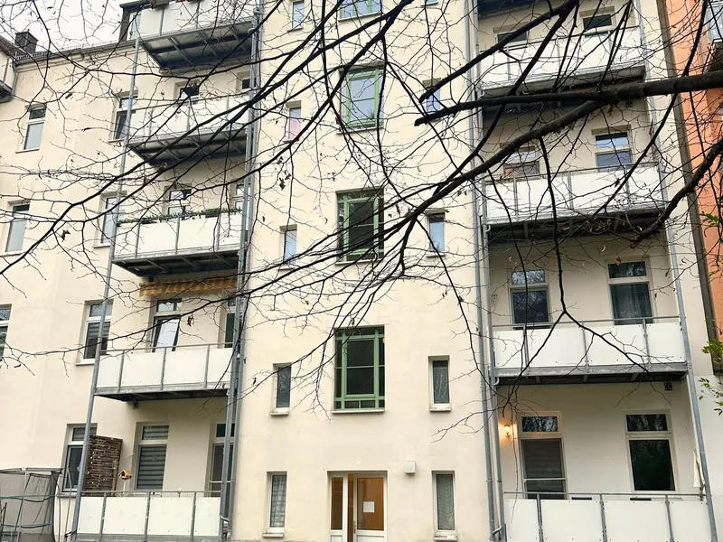 Vermietete 2-Zimmer-Wohnung in denkmalgeschütztem Mehrfamilienhaus auf dem Sonnenberg