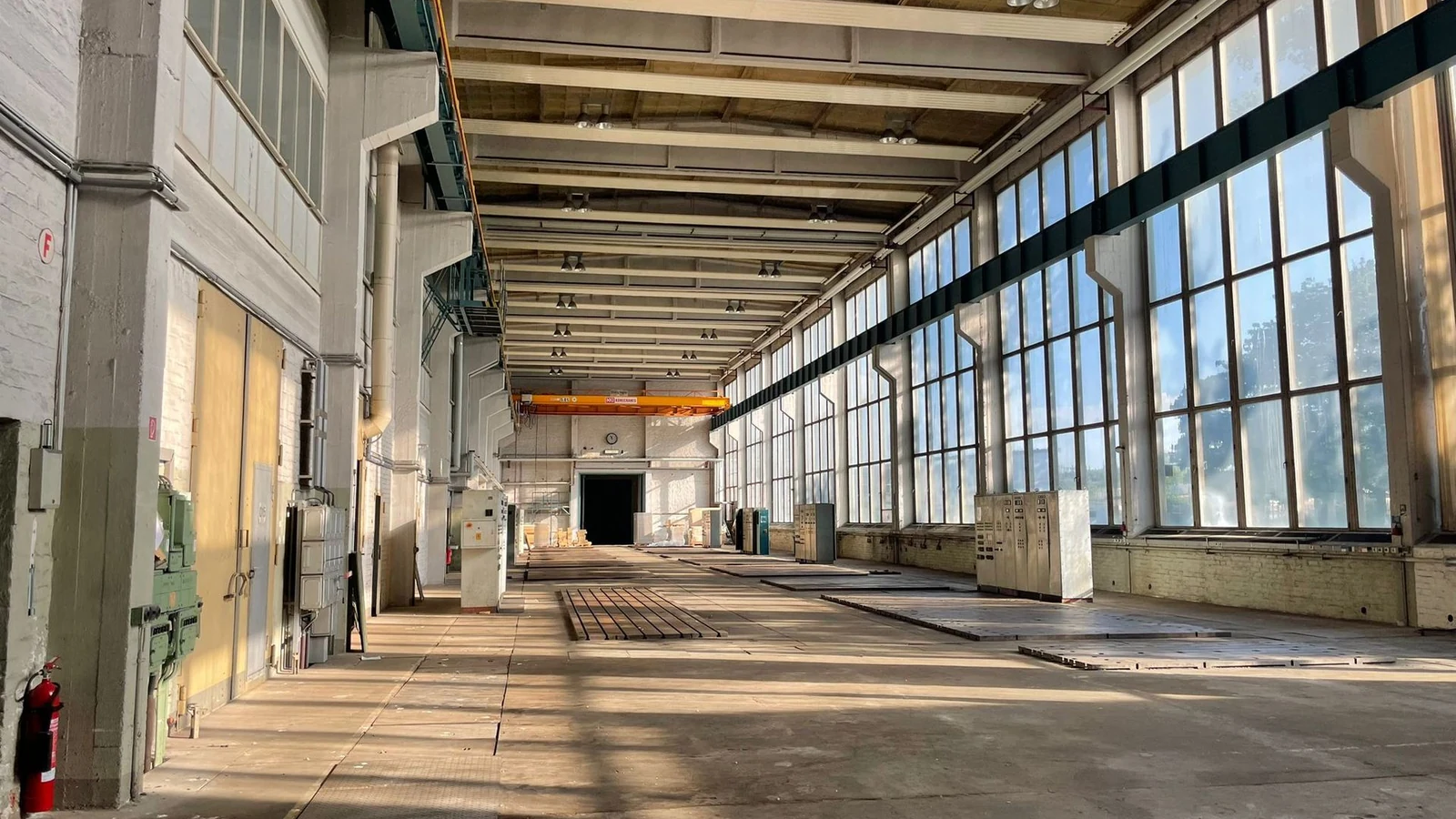 Hall / Production, approx. 2,710 m² in Chemnitz (Altchemnitz)