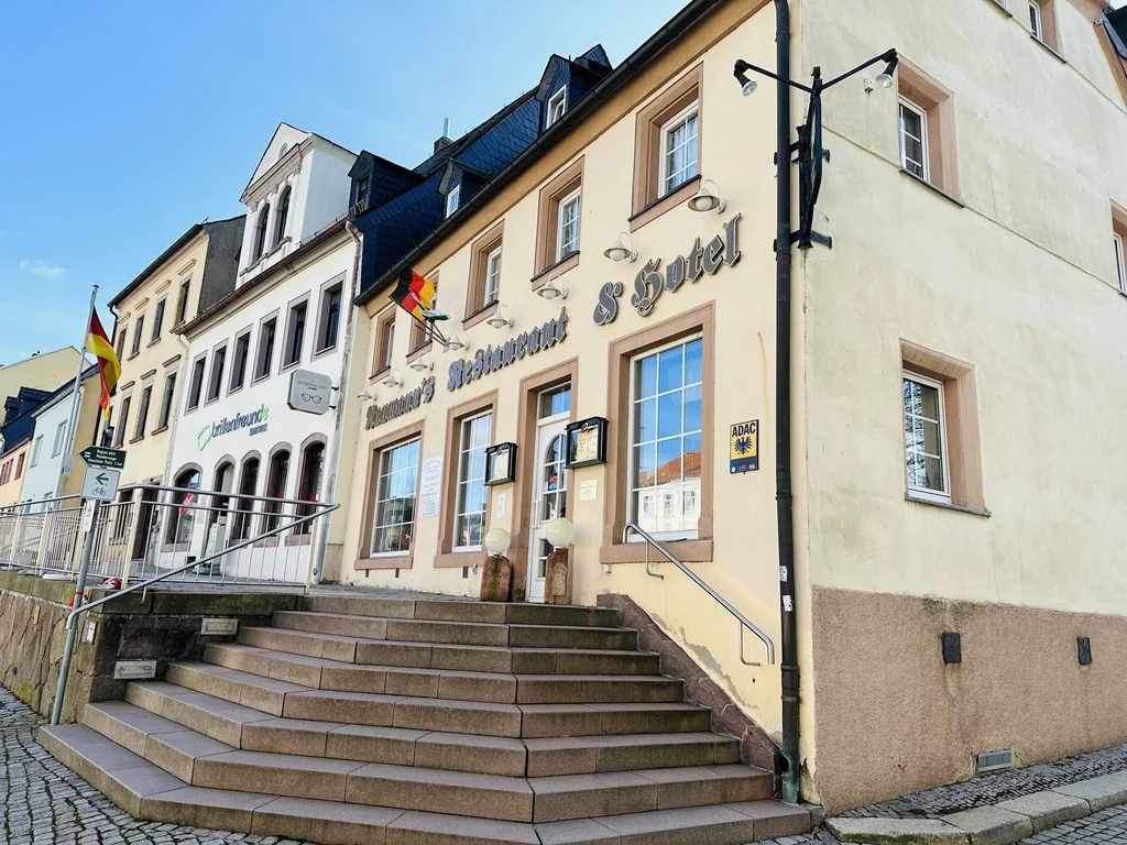 Investment, 2 Residential units, approx. 634 m² in Burgstädt