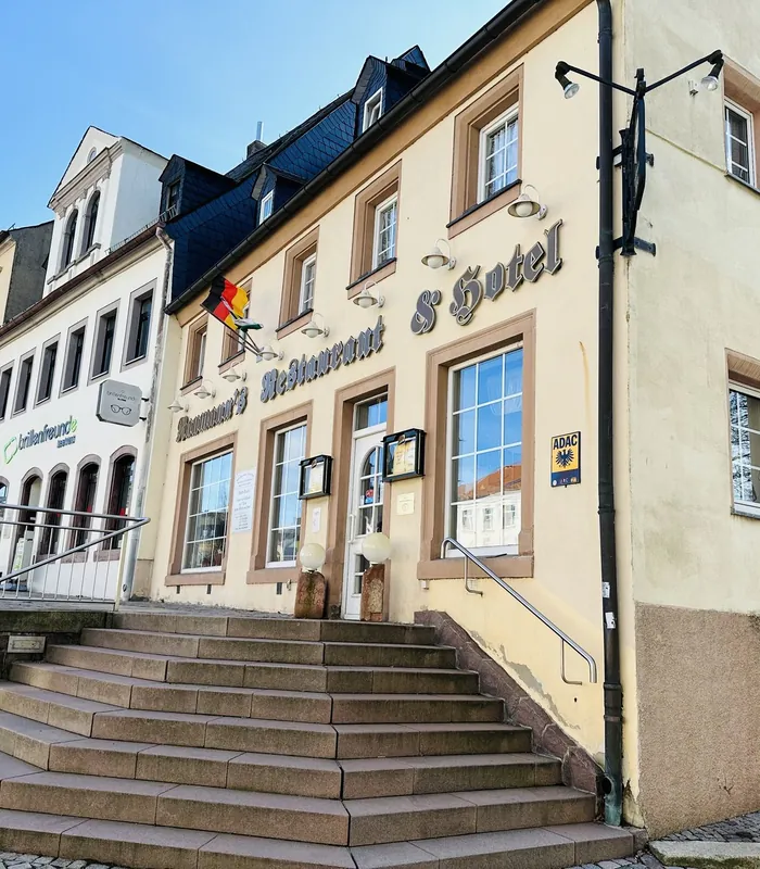 Wohn- und Geschäftshaus in 09217 Burgstädt