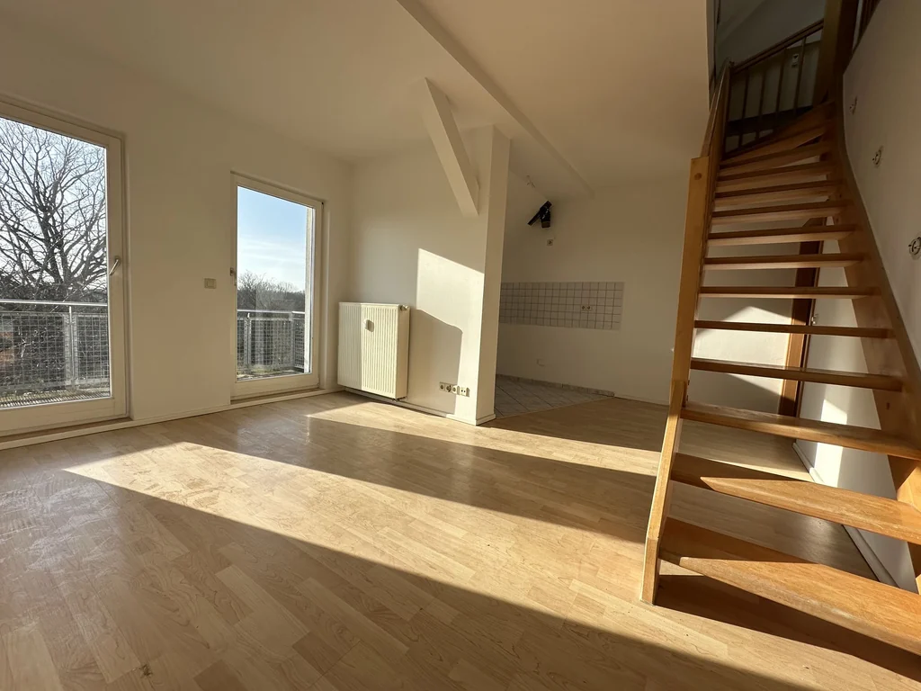 Gemütliche Maisonette-Oase: helle Wohnung mit Balkon in bester Zwenkauer Lage!