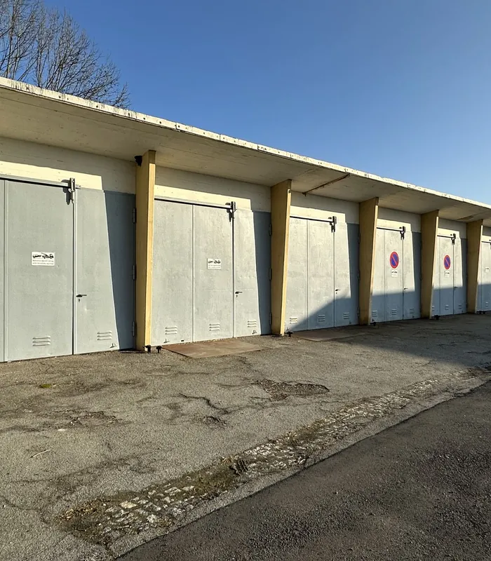 Garage & Stellplatz in 09125 Chemnitz