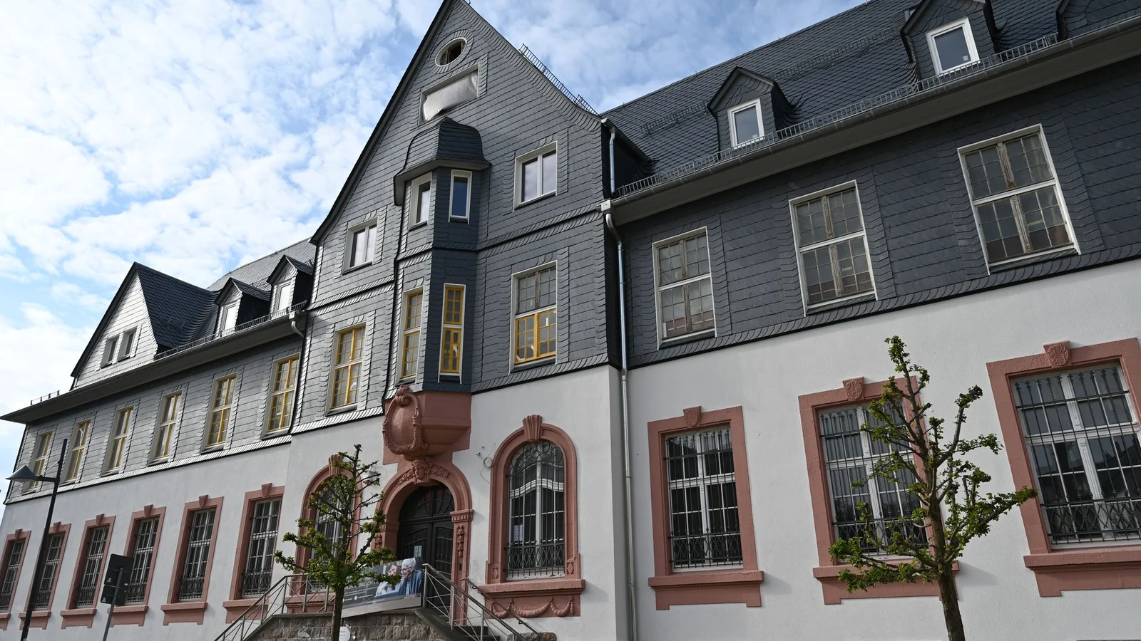 Einzigartige 3,5-Raum-Wohnung mit Dachterrasse, Charme und Stil