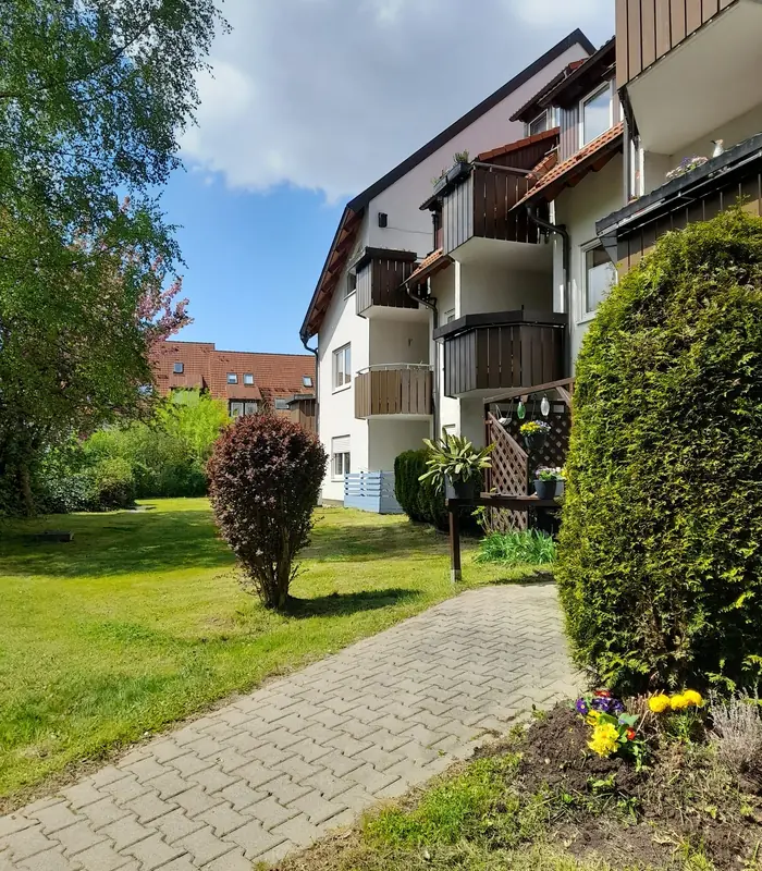 Garage & Stellplatz in 09212 Limbach-Oberfrohna