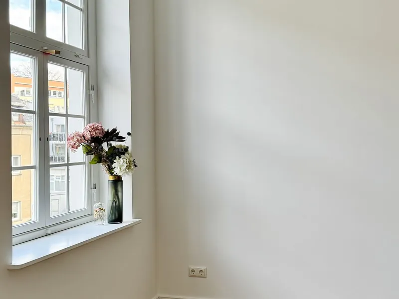 Wohnen mit Stil: Exklusive 4,5-Zimmer-Wohnung in geschichtsträchtiger Umgebung!