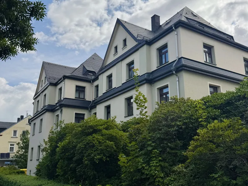 Gepflegte Eigentumswohnung mit PKW-Stellplatz und Garten