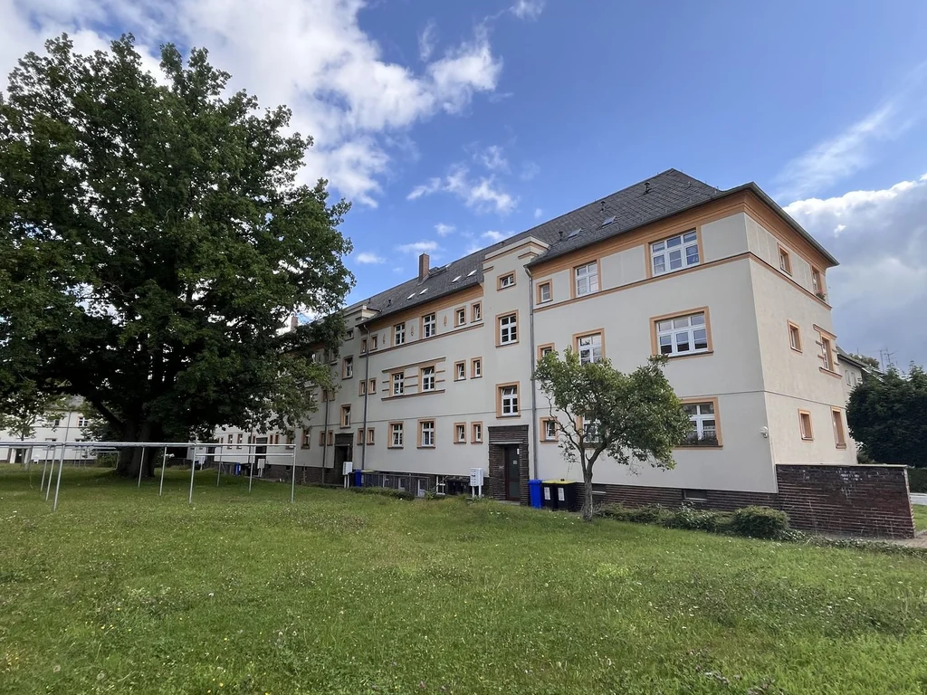 Modernisierte 2-Zimmer-Wohnung mit guter Anbindung an das örtliche Verkehrsnetz
