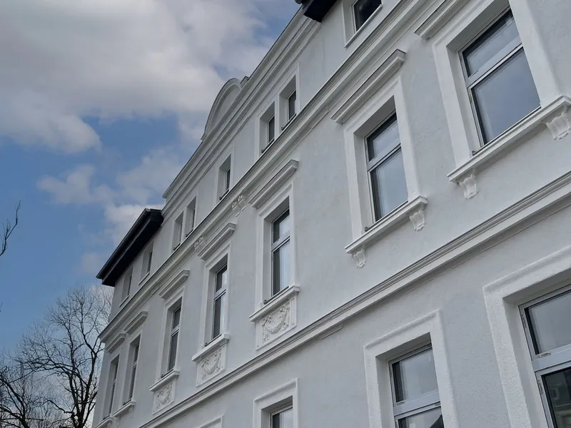 Stilvolle 3-Zimmer-Wohnung mit separatem Hauseingang · Erstbezug mit architektonischem Charakter in Limbach-Oberfrohna