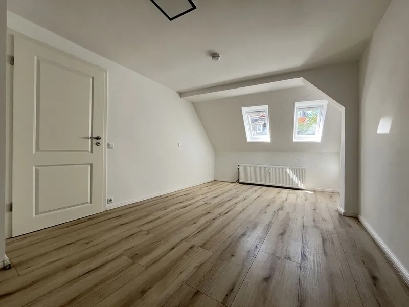 Erstbezug nach hochwertiger Sanierung – 1 Monat kaltmietfrei + 200 € IKEA-Gutschein inklusive!