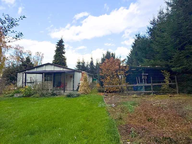 Großzügiges Baugrundstück mit Bungalow in ruhiger Lage von Chemnitz