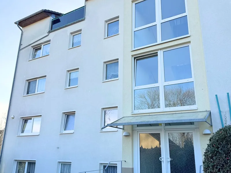 Charmante Wohnung in Limbach-Oberfrohna: 6,95 % Rendite & laufende Mietanpassung