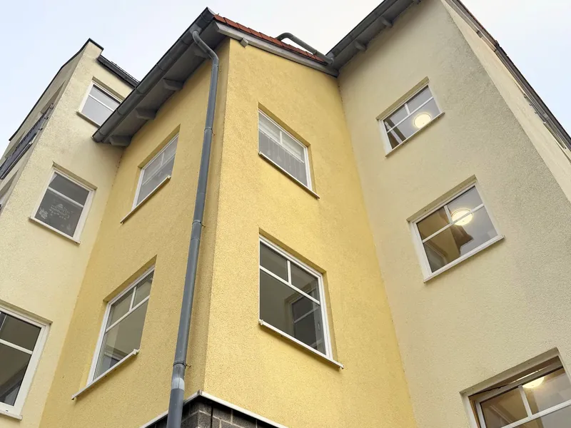 Charmante Wohnung in Limbach mit zwei französischen Balkonen und hellen, einladenden Wohnräumen