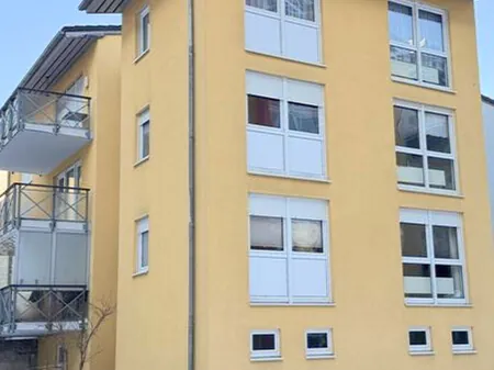 Helle 2,5‑Zimmer-Wohnung mit XXL-Balkon in Schlosschemnitz, frisch saniert