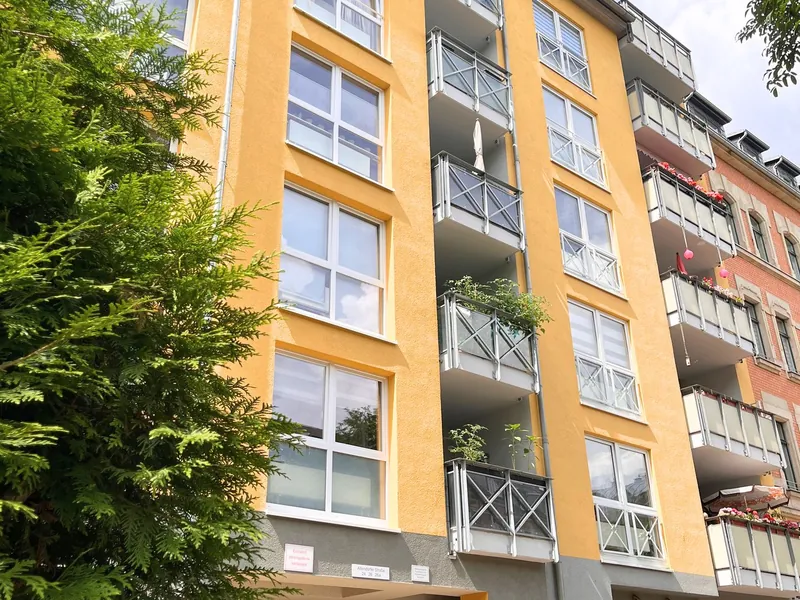 Moderne 2-Zimmer-Wohnung mit Balkon & Einbauküche in ruhiger, zentraler Lage