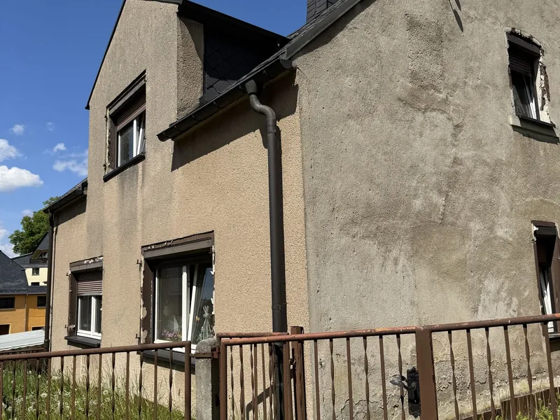 Charmantes Wohnhaus in ruhiger Lage, ideal für Familien und Mehrgenerationenwohnen