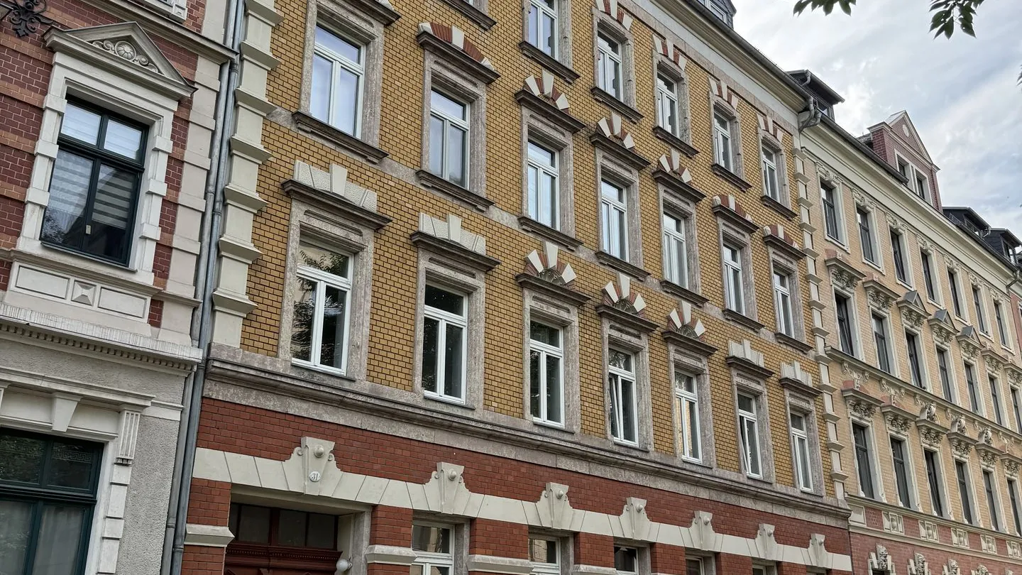 Zwei bezugsfreie Eigentumswohnungen im denkmalgeschützten Altbau – ideal zur Eigennutzung oder Kapitalanlage